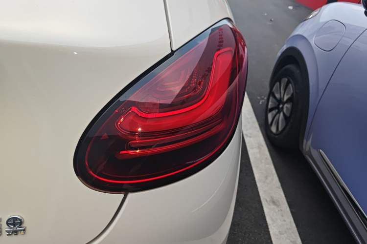 Used Wuling Bingo 2025 410 km Lingxi Deluxe Edition Right Rear Taillight