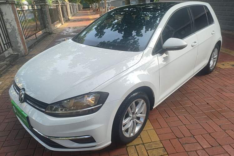 Used Volkswagen Golf 2018 1.6L Automatic Comfort Model Guazi used car, China used car export, Used car for sale, Used cars, Cheapest cars for sale