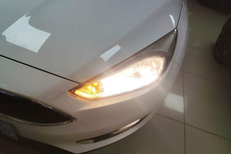 Used Ford Focus 2017 Hatchback EcoBoost 125 Automatic - Ultra-Powerful Style Edition with Smart Drive Features
