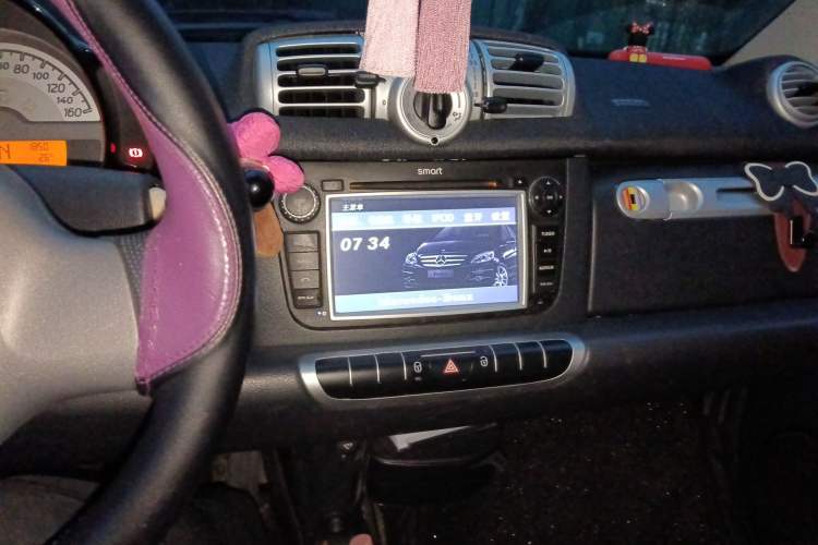 Used smart fortwo 2014 1.0 MHD Midnight Purple Limited Edition Audio And AC Panel