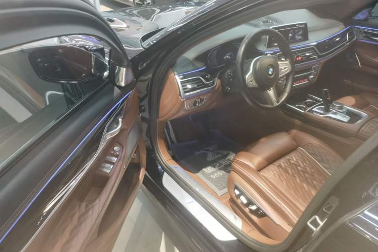 Used BMW 7 Series 2019 Facelifted 750Li xDrive V8 M Sport Package Driver Seat