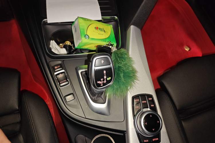 Used BMW 3 Series GT 2018 320i M Sport Edition Gear Lever