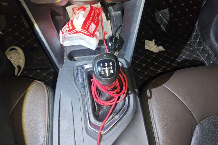 Used GAC Trumpchi GS4 2017 235T Manual Two-Wheel Drive Luxury Edition Gear Lever