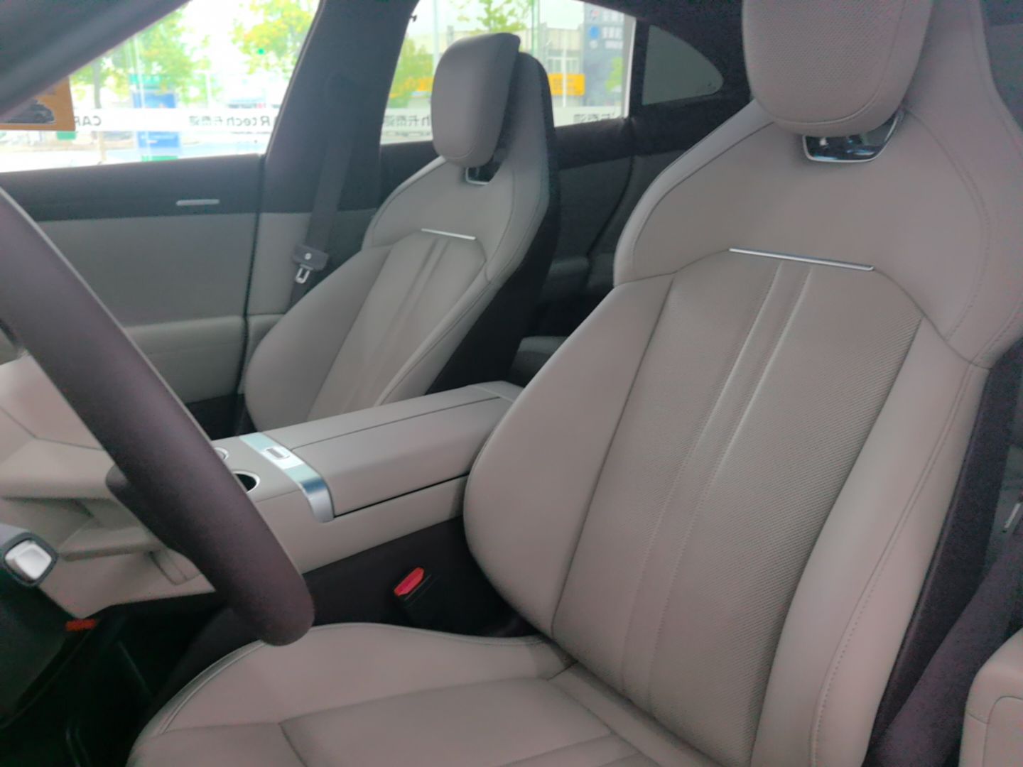 Xiaomi Auto YU7 2025 Ultra-Long Range High-Performance All-Wheel-Drive Max Edition — снимка 17