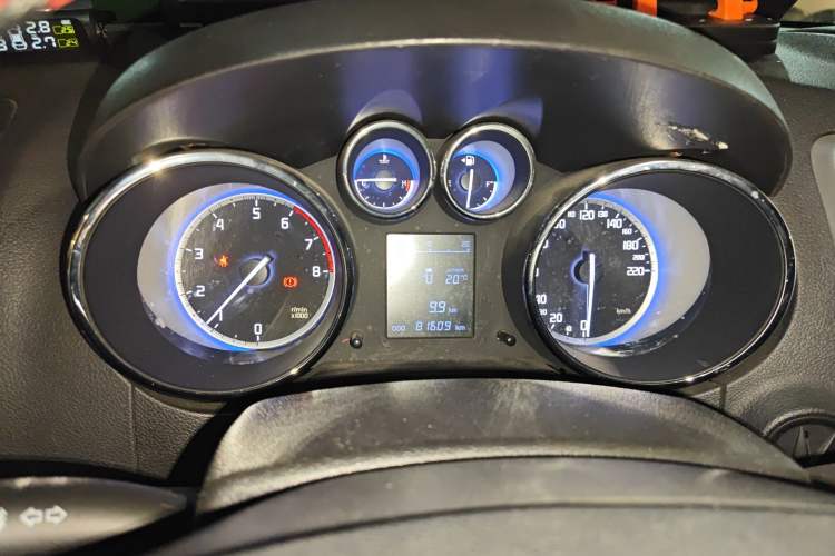 Used CHANGAN CS35 2016 1.6L Manual Luxury Model China IV Standard