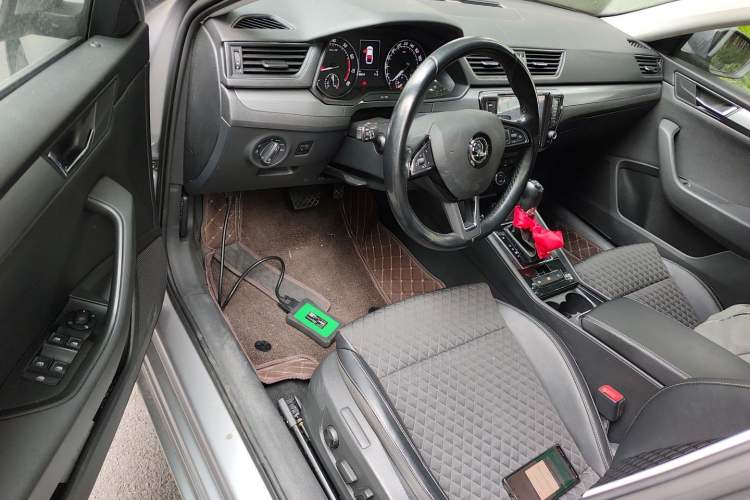 Used Skoda Superb 2016 TSI280 DSG Innovation Edition Driver Seat