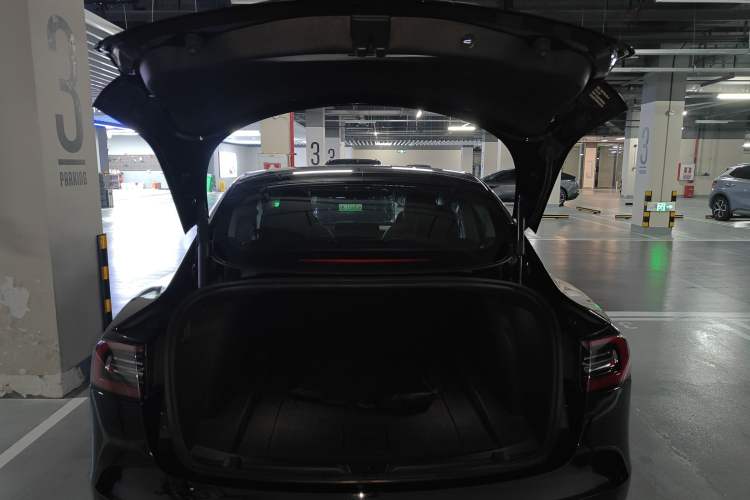 Used Tesla Model 3 2022 Rear-Wheel-Drive Version