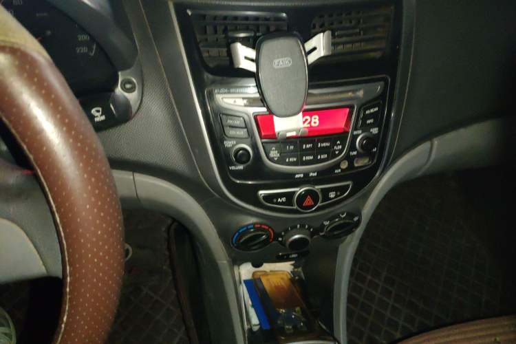 Used Hyundai Verna (older generation) 2016 1.4L Manual Smart GLS Trim
