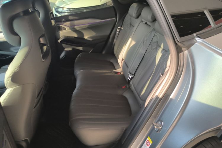 Used BYD Song L EV 2025 Intelligent Driving Version 662 km LiDAR Excellence Edition
