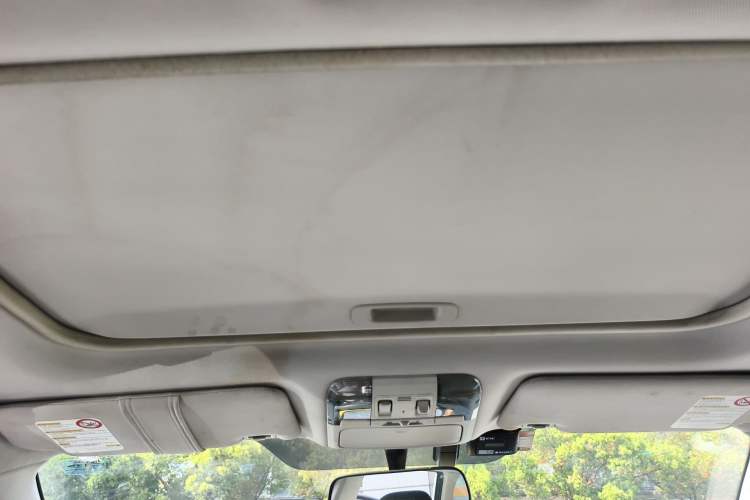 Used Subaru Outback 2010 2.5i Luxury Edition Headliner