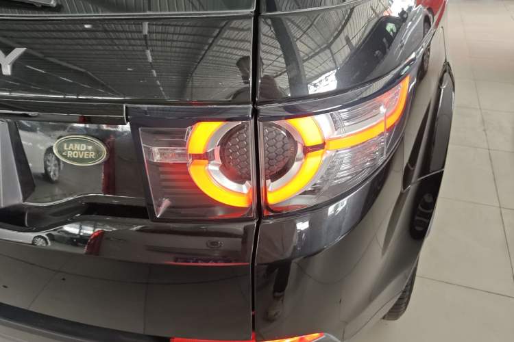 Used Land Rover Discovery Sport 2019 240 PS SE Version China VI Standard