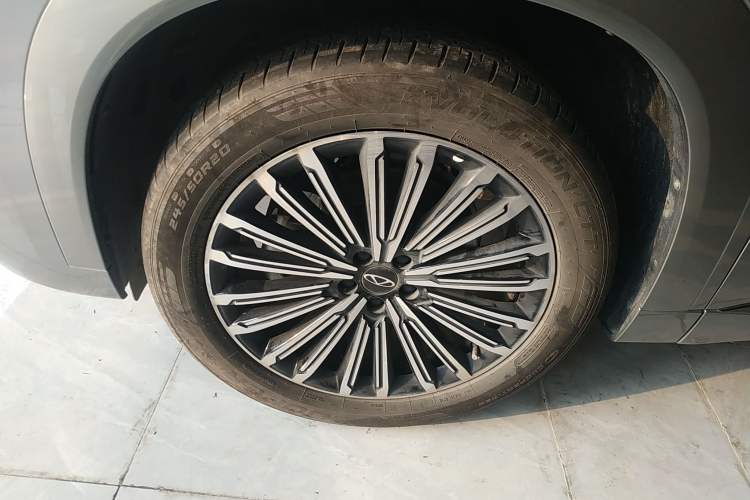 Used Chery Tiggo 9 C-DM 2025 1.5T 106KM Ultra-Comfort Edition 5 Seats Lithium-NMC
