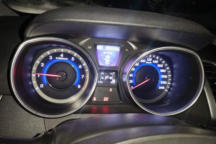 Used Hyundai Elantra (5th Generation / Langdong) 2015 1.6L Automatic Leading Model
