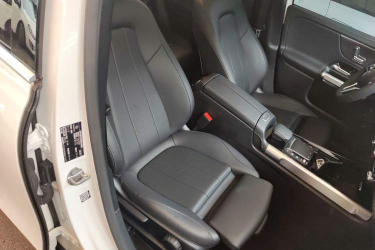 Used Mercedes-Benz GLB 2021 GLB 200 Dynamic Edition