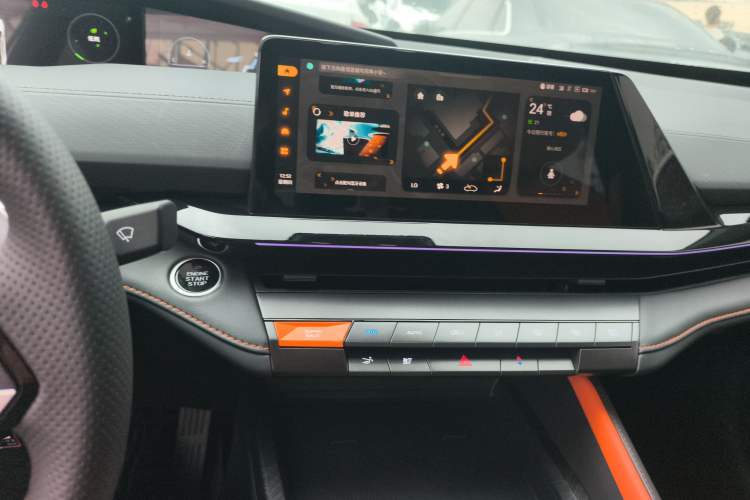 Used Changan UNI-V 2022 1.5T Prestige Version