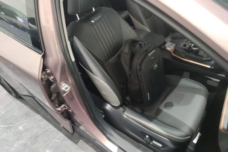 Used Toyota bZ3 2023 616 km Long-Range PRO