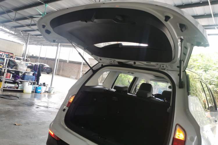 Used Baojun RS-5 2019 1.5T CVT Intelligent Driving Prestige Version China V Emission Standard Trunk