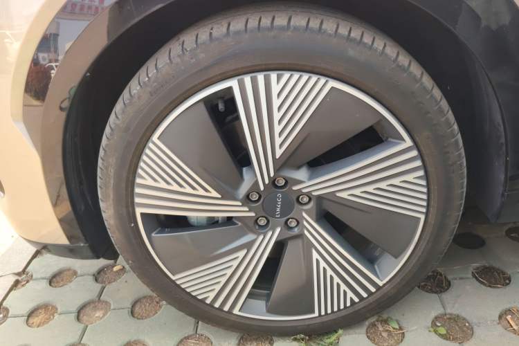 Used Lynk & Co 08 EM-P 2023 245km Ultra-Long Range Halo