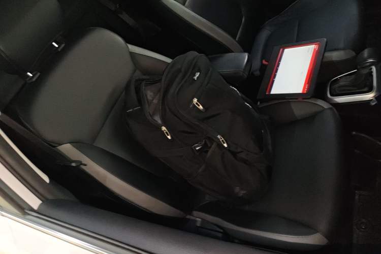 Used Kia kx1 Stonic 2021 1.4L CVT Sunroof Model
