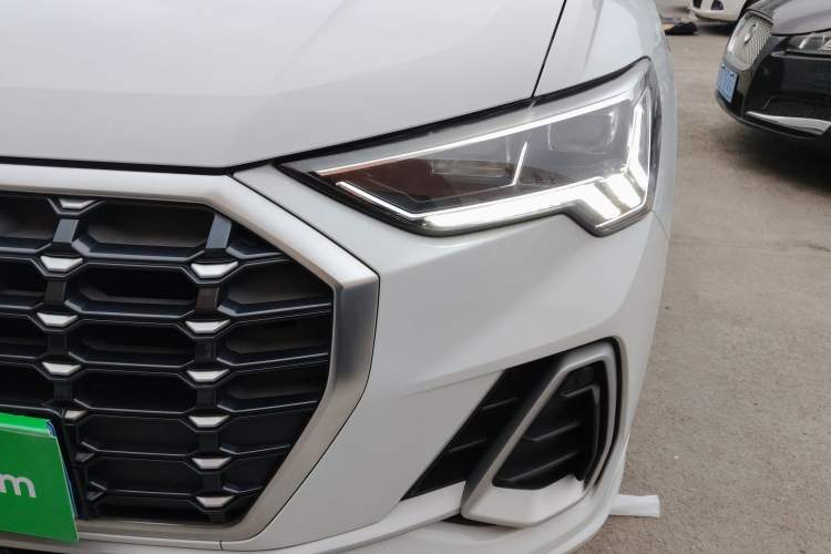 Used Audi Q3 2020 35 TFSI Fashion Dynamic Model