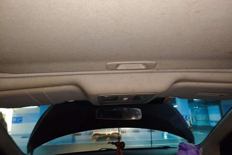 Used Nissan Tiida 2011 1.6L CVT Smart Version Headliner