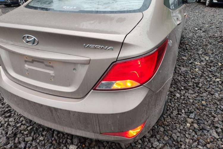 Used Hyundai Verna (older generation) 2014 1.4L Manual Smart GLS Trim Right Rear Taillight