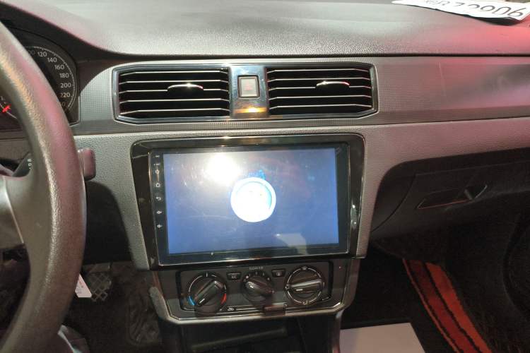 Used Volkswagen Santana 2016 1.4L Manual Fashion Edition
