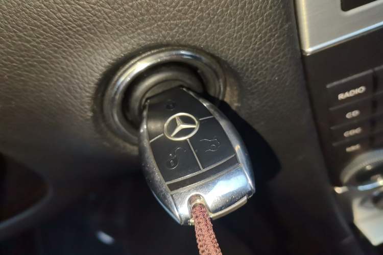 Used Mercedes-Benz CLK-Class 2006 CLK 280 two-door coupe
