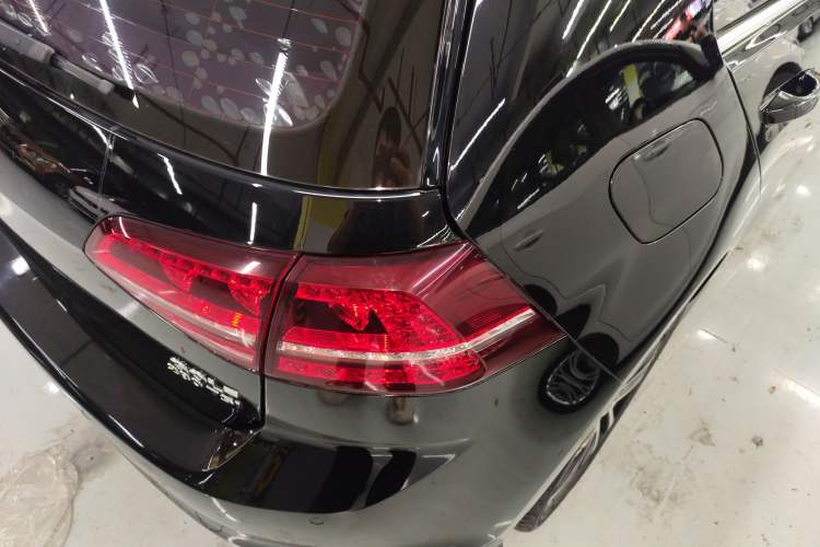 Used Volkswagen Golf 2016 1.4TSI Automatic R-Line Exterior 3