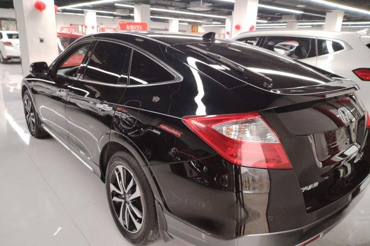 Used Honda Crosstour 2016 2.4L Luxury Edition