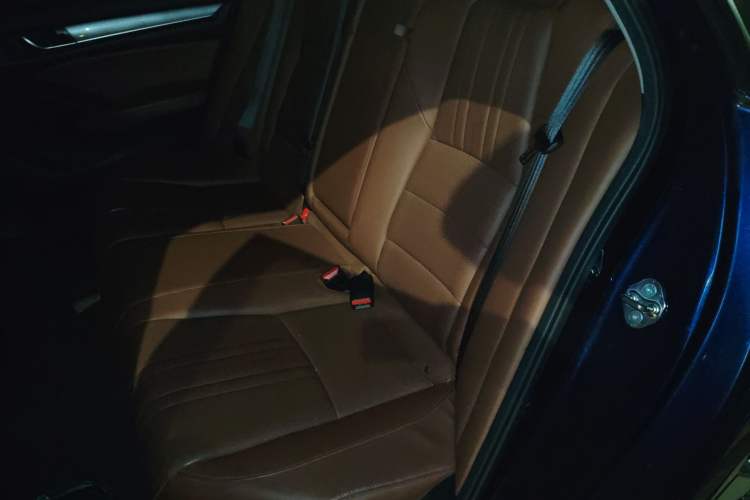 Used Honda Inspire 2019 Rui·Hybrid 2.0L Jing Shang Edition China VI Left Rear Seat