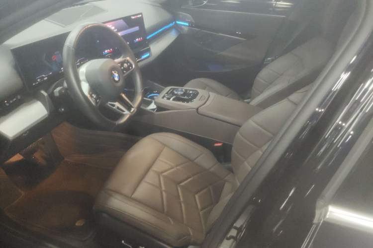 Used BMW 5 Series 2024 525Li M Sport Package