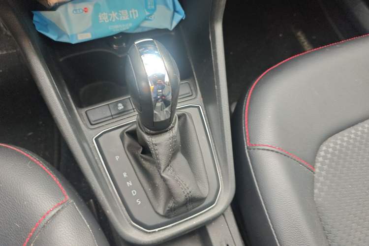 Used Volkswagen Santana 2018 Haval H9 1.5L Automatic Comfort Edition Gear Lever