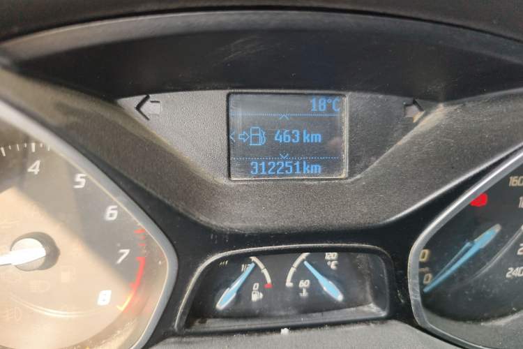 Used Ford Focus 2012 Sedan 1.6L Manual Fashion Edition
