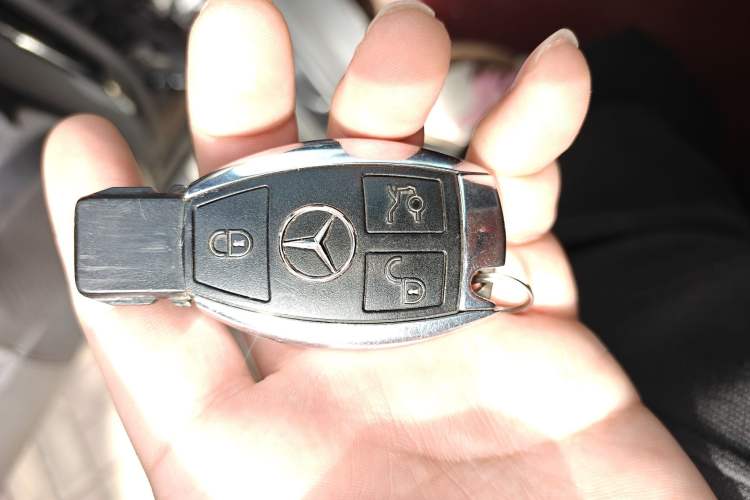 Used Mercedes-Benz R-Class 2017 R 320 4MATIC Business Edition Prestige Model