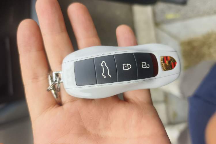 Used Porsche Macan 2024 Macan 2.0T Vehicle Key