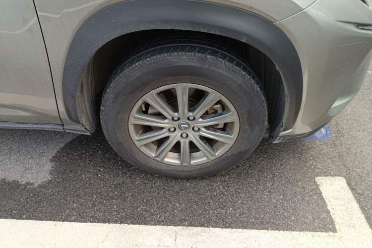 Used Lexus NX 2020 200 Front-Wheel Drive Freeline Edition China VI Standard Right Front Wheel Hub