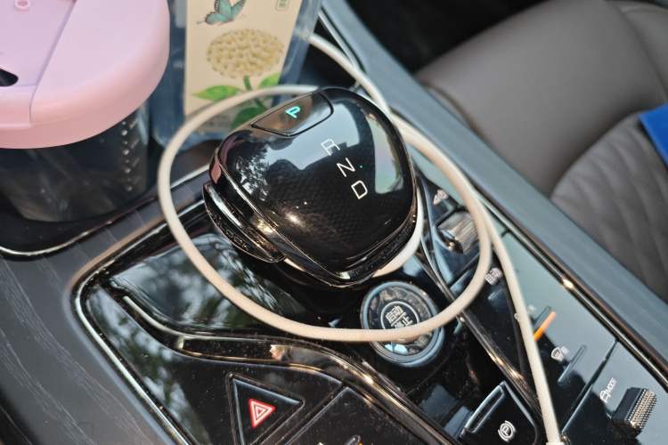 Used BYD Han 2022 EV Genesis Edition 715KM Front-Wheel-Drive Prestige Model Gear Lever