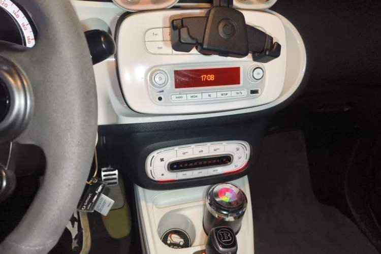 Used smart fortwo 2015 1.0L 52 kW Hardtop Passion Edition