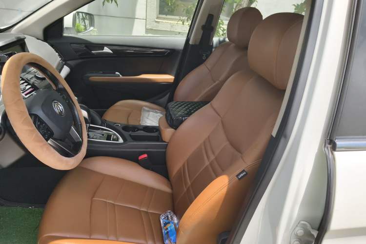 Used Dongfeng Fengdu MX5 2016 2.0L Automatic Flagship Edition
