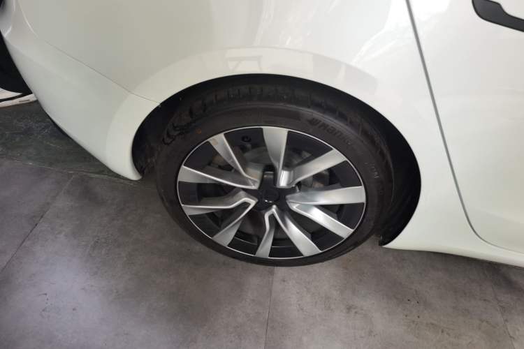 Used Tesla Model 3 2023 Long-Range All-Wheel-Drive Version