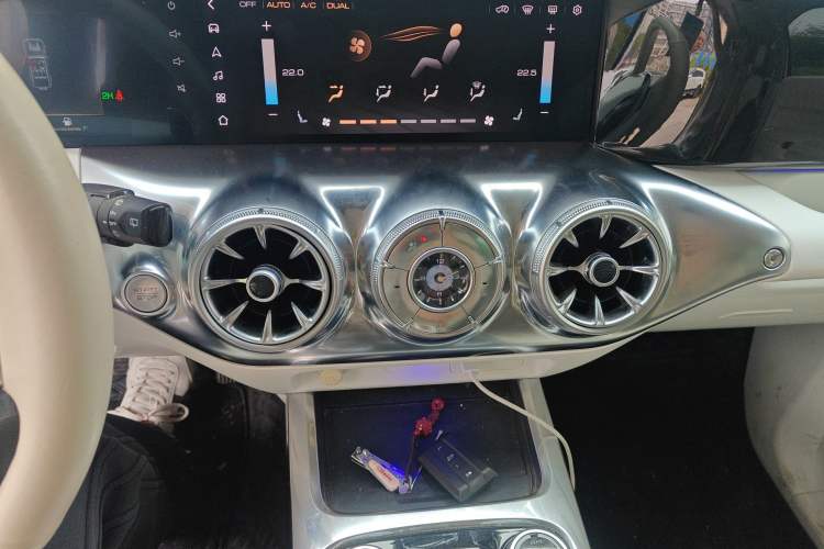 Used Cyberspace Tank 300 2021 2.0T Cyber Tank