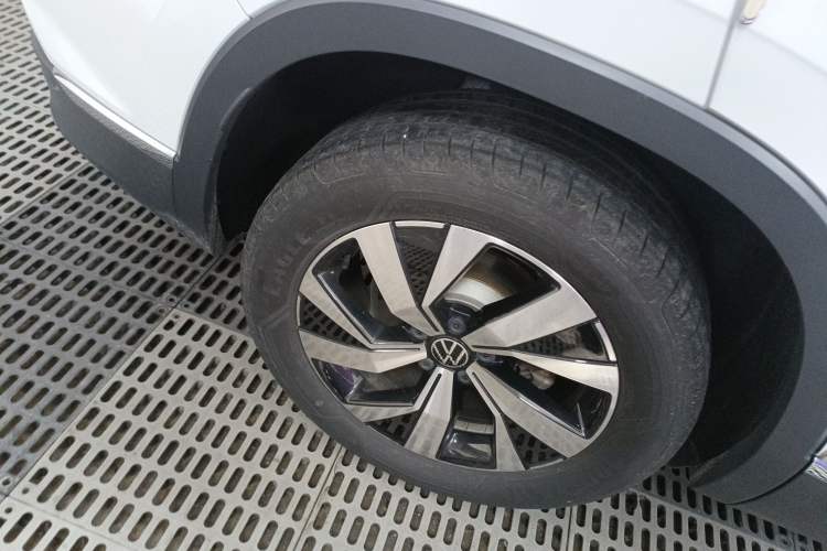 Used Volkswagen Tayron 2021 330TSI Two-Wheel-Drive 3rd Anniversary Limited Edition