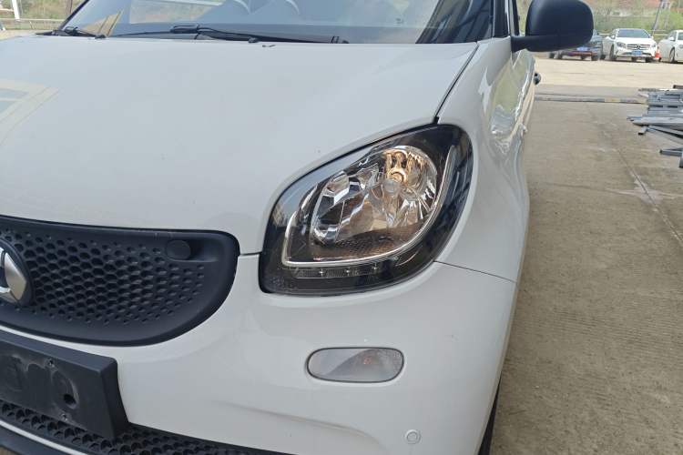 Used smart forfour 2016 1.0L 52 kW Dynamic Edition Left Front Headlight
