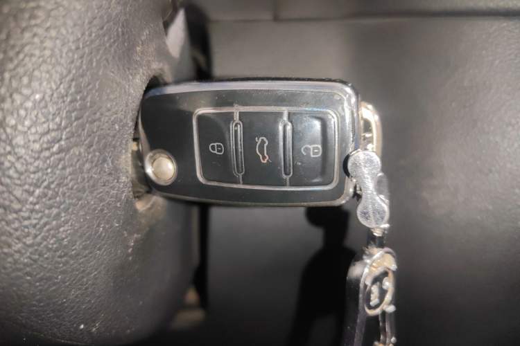 Used Volkswagen Tiguan 2017 300TSI Automatic Two-Wheel Drive Silk Road Comfort Edition
