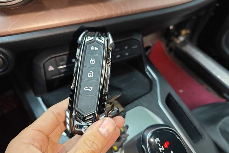 Used Wey VV5 2020 1.5T Two-Wheel Drive Color Pioneer
