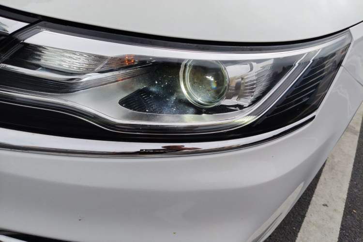 Used Roewe i6 2019 PLUS 20T TST 4G Connected Flagship Superb Edition