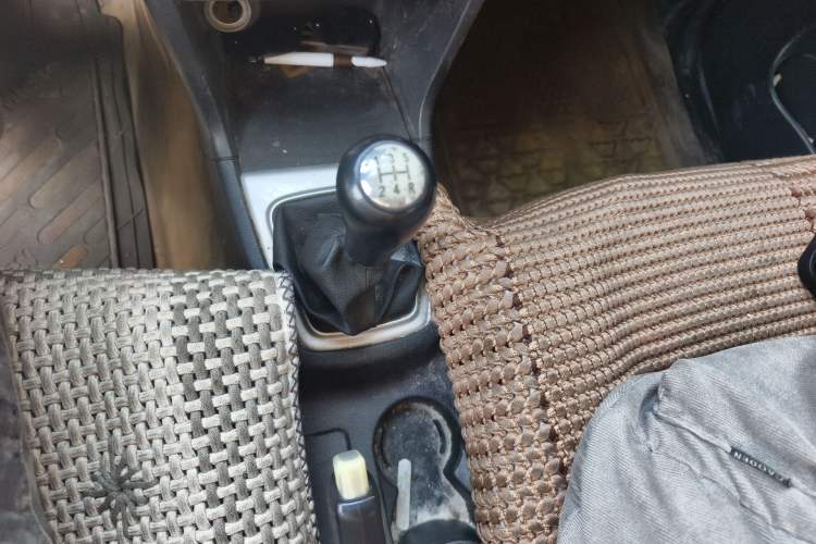 Used CHANGAN KAICHENG Ounuo S 2014 1.5L Elite Model