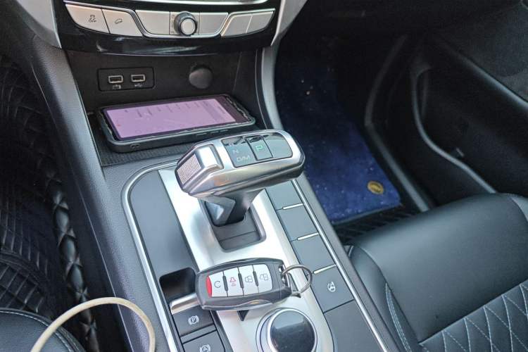 Used Great Wall Poer 2019 2.0T Automatic Gasoline Two-Wheel Drive Comfort Edition GW4C20B Gear Lever