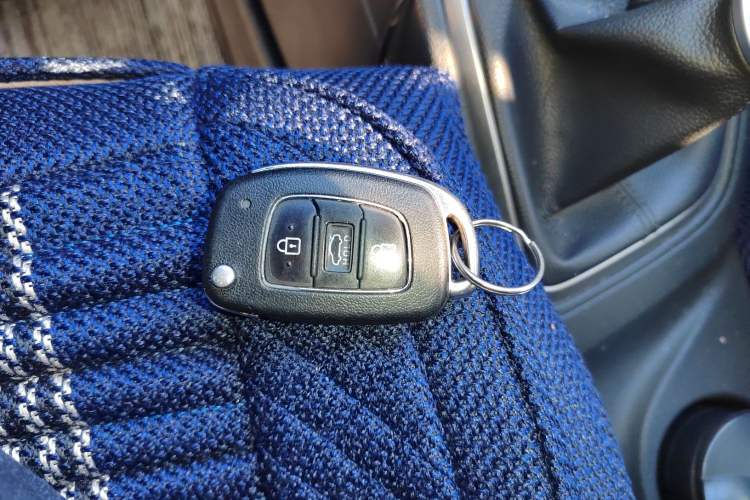 Used Hyundai Verna (new generation) 2016 1.4L Manual Cool Edition GLS Vehicle Key